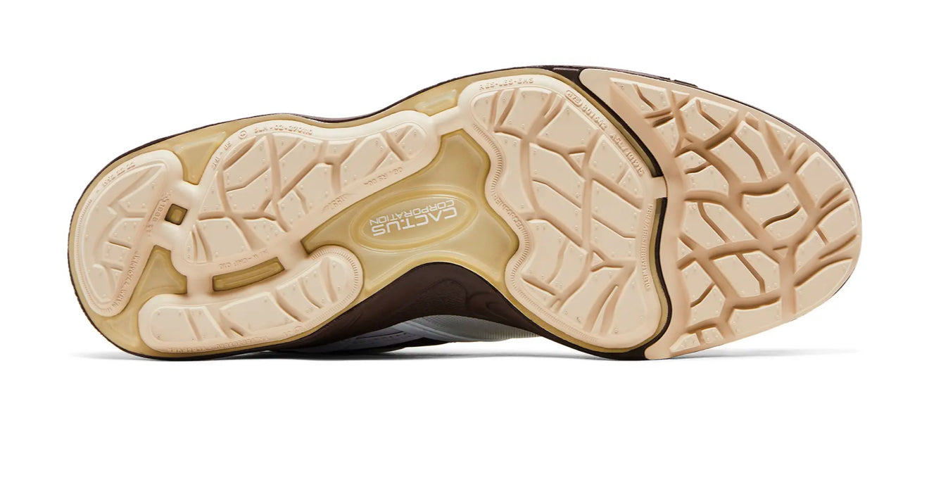 Nike Zoom Field Jaxx X Travis Scott ‘White and Light chocolate’