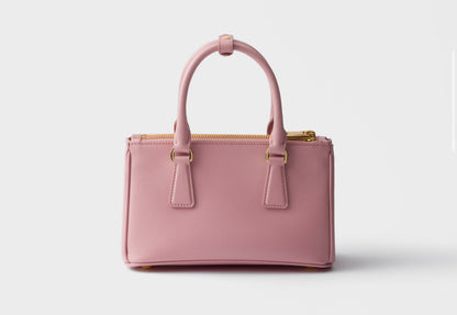 Borsa Prada Galleria mini in saffiano pink