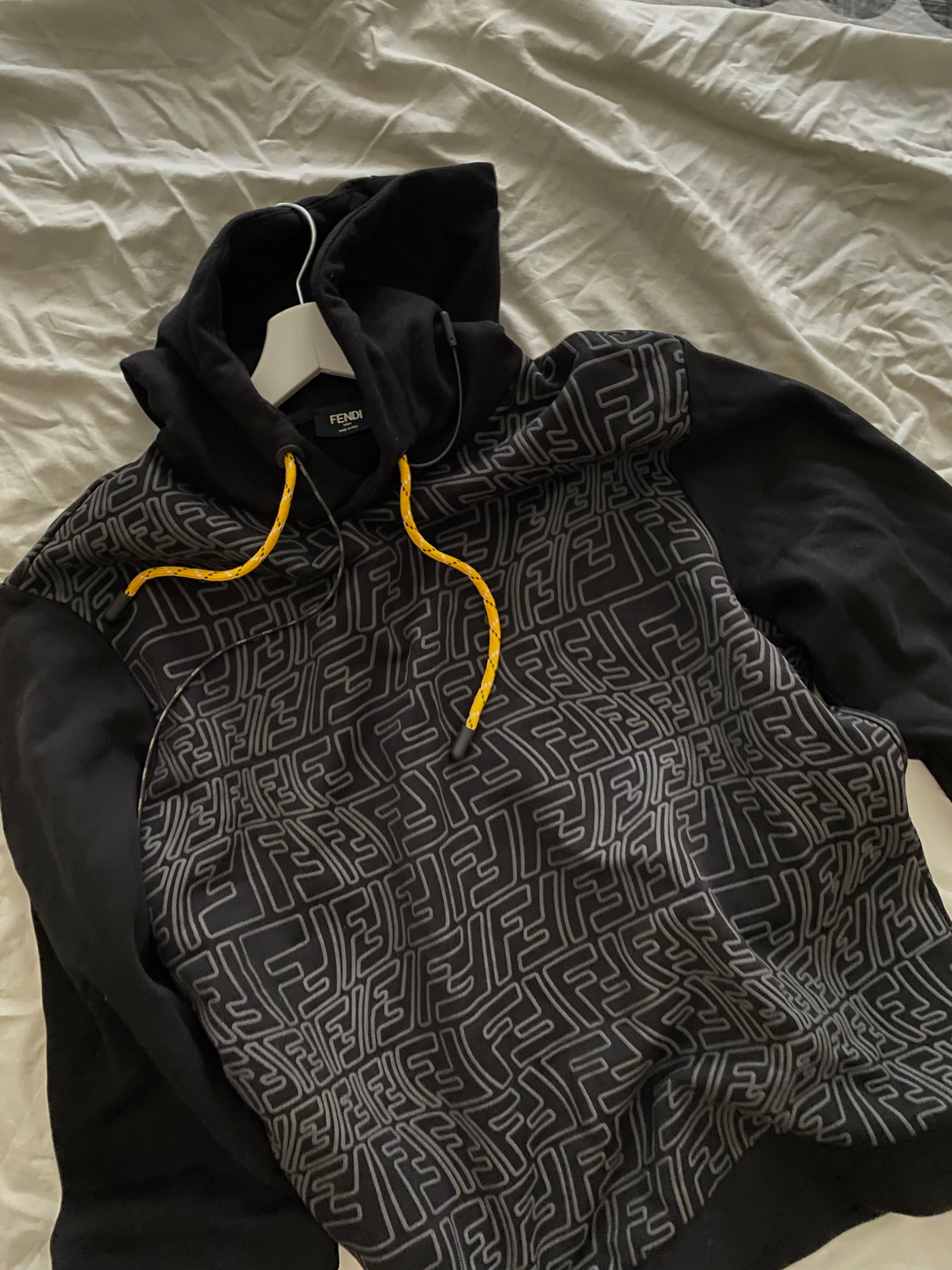 Felpa Fendi con cappuccio Nera mustcop